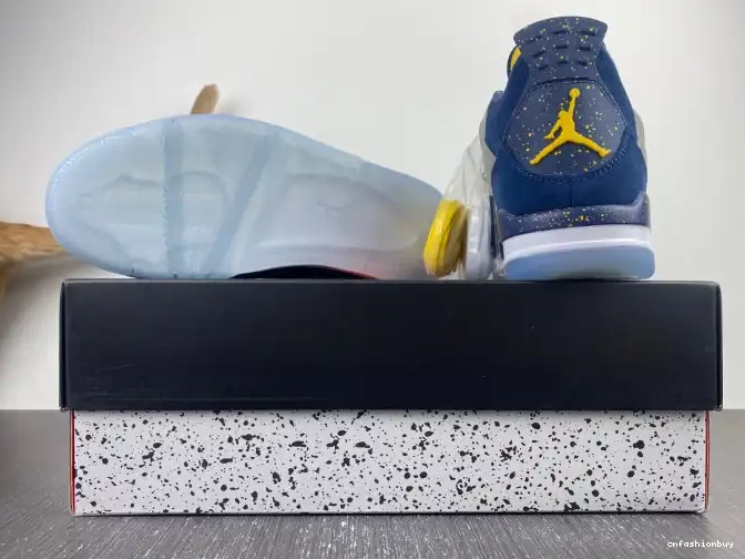 AJ4-1036660 4 Jordan Retro Air (PE) Michigan 0625